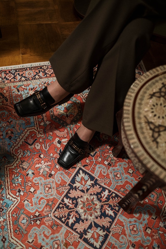 Traditional designs and symbols found in Navajo rugs